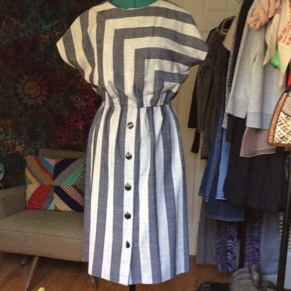 Vintage Dresses & Skirts - LAST CHANCE Vintage dress